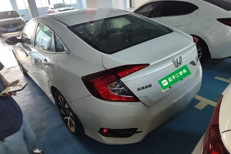 Used Honda Civic 2016 220TURBO CVT Luxury Edition Rear Left 45 Deg