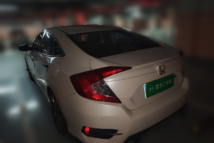 Used Honda Civic 2016 220TURBO CVT Luxury Edition Rear Left 45 Deg