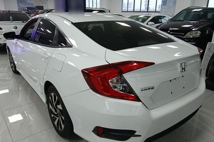 Used Honda Civic 2016 220TURBO CVT Luxury Edition Rear Left 45 Deg