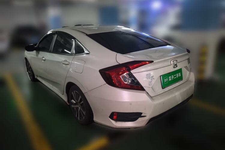 Used Honda Civic 2016 220TURBO Manual Luxury Edition Rear Left 45 Deg