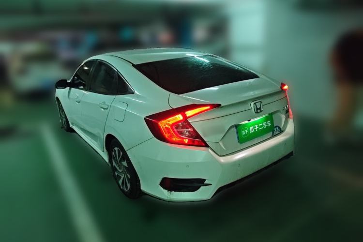 Used Honda Civic 2016 220TURBO CVT Luxury Edition Rear Left 45 Deg