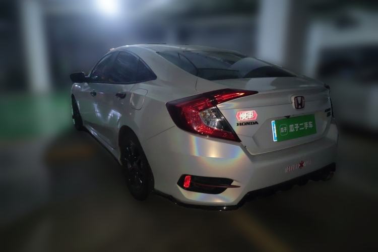 Used Honda Civic 2016 220TURBO CVT Luxury Edition Rear Left 45 Deg