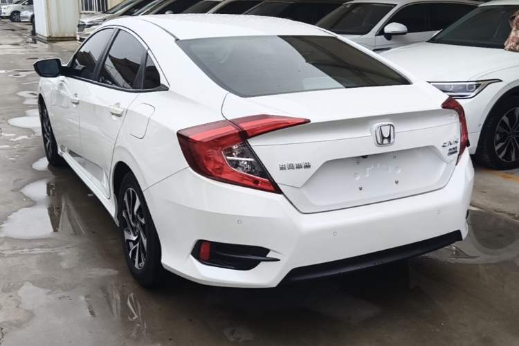 Used Honda Civic 2016 220TURBO CVT Luxury Edition Rear Left 45 Deg