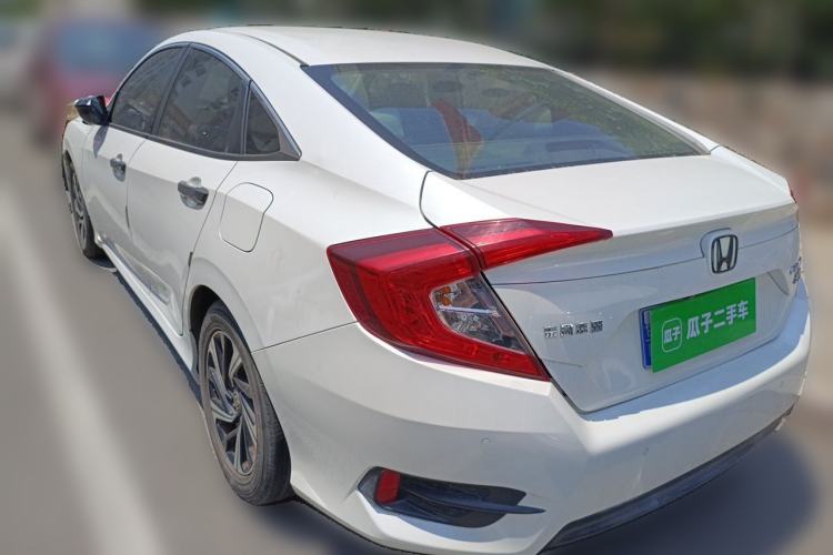 Used Honda Civic 2016 220TURBO CVT Luxury Edition Rear Left 45 Deg