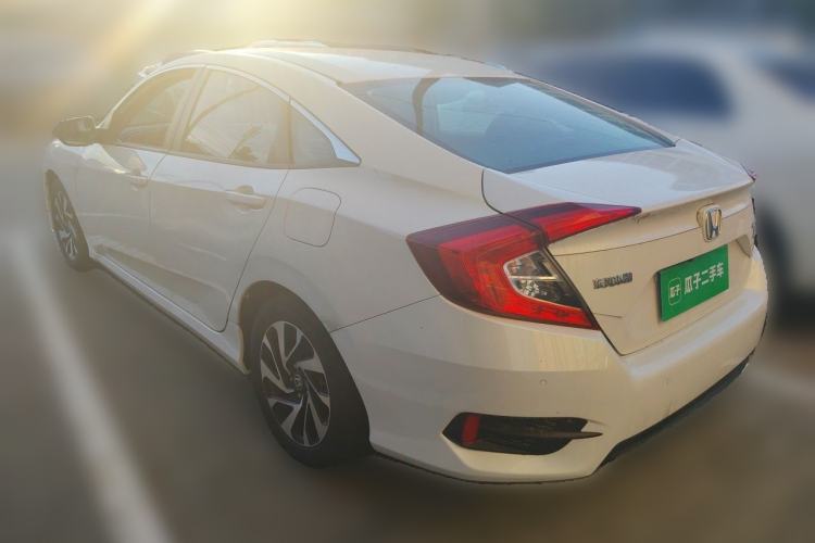 Used Honda Civic 2016 220TURBO CVT Luxury Edition Rear Left 45 Deg