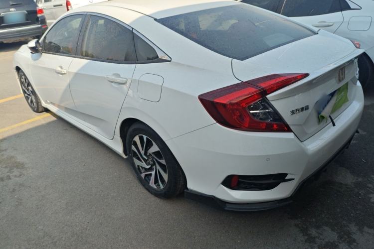 Used Honda Civic 2016 220TURBO Manual Luxury Edition Rear Left 45 Deg
