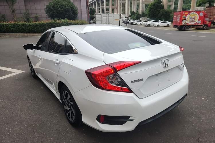 Used Honda Civic 2016 220TURBO CVT Luxury Edition Rear Left 45 Deg