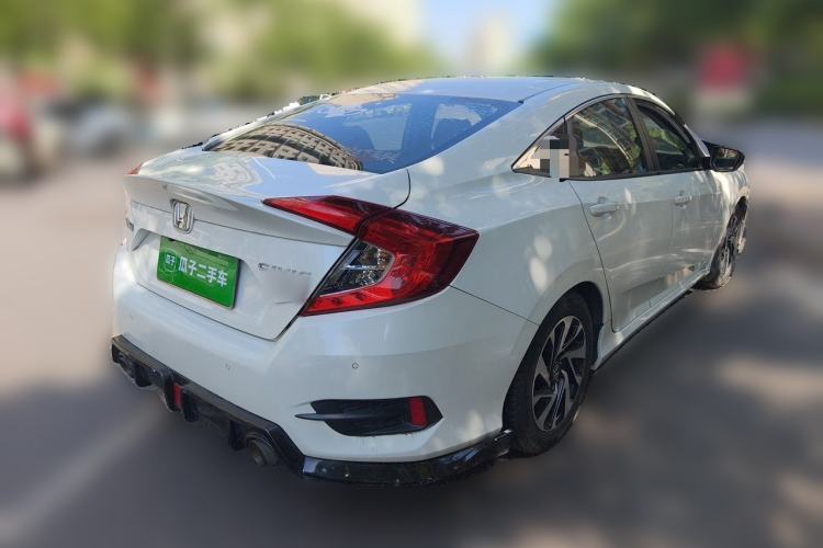 Used Honda Civic 2016 220TURBO CVT Luxury Edition Rear Right 45 Deg
