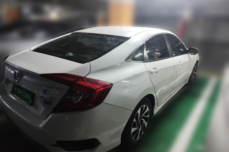 Used Honda Civic 2016 220TURBO CVT Luxury Edition Rear Right 45 Deg