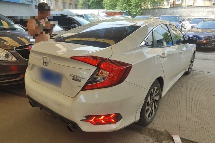 Used Honda Civic 2016 220TURBO CVT Luxury Edition Rear Right 45 Deg