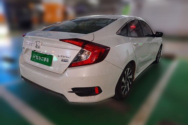 Used Honda Civic 2016 220TURBO CVT Luxury Edition Rear Right 45 Deg