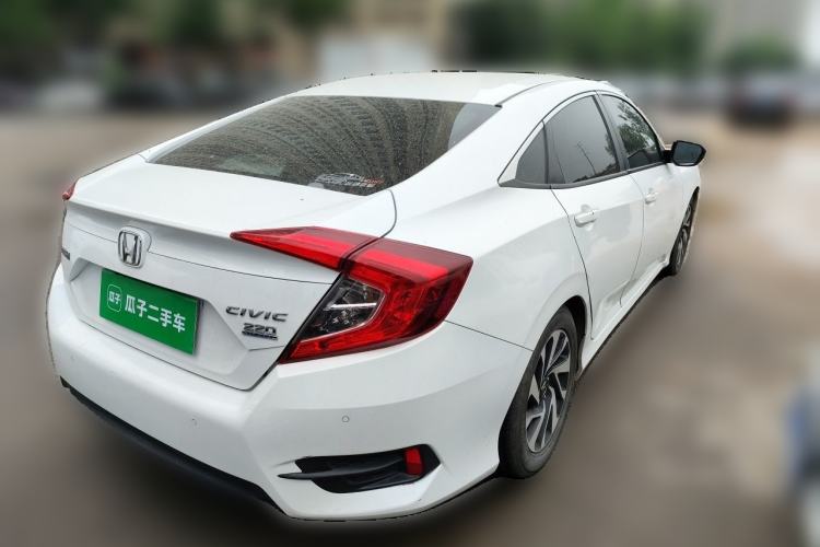 Used Honda Civic 2016 220TURBO CVT Luxury Edition Rear Right 45 Deg