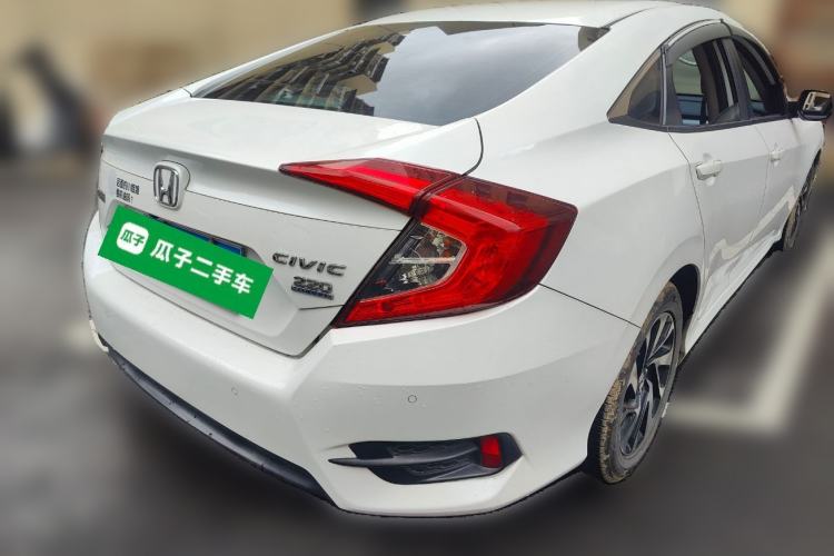 Used Honda Civic 2016 220TURBO CVT Luxury Edition Rear Right 45 Deg