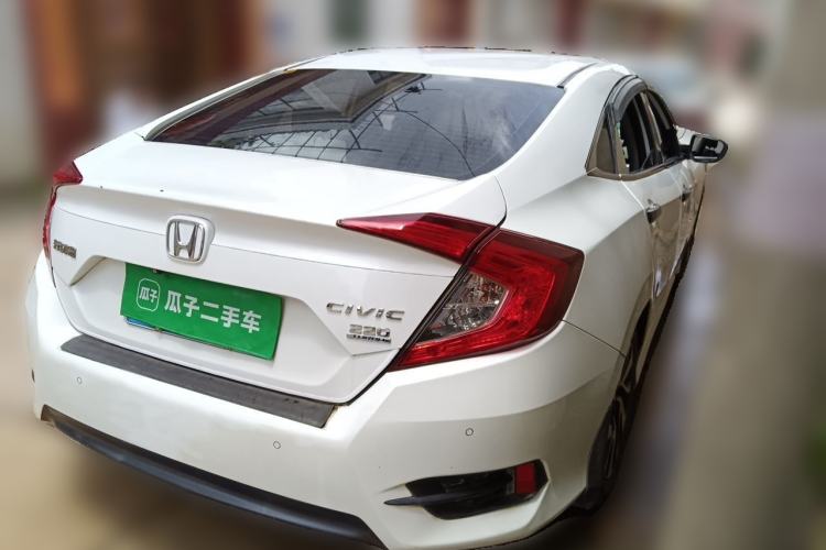 Used Honda Civic 2016 220TURBO Manual Luxury Edition Rear Right 45 Deg