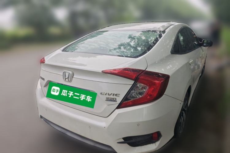Used Honda Civic 2016 220TURBO CVT Luxury Edition Rear Right 45 Deg
