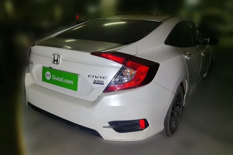 Used Honda Civic 2016 220TURBO CVT Luxury Edition Rear Right 45 Deg