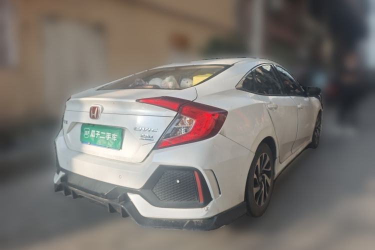 Used Honda Civic 2016 220TURBO CVT Luxury Edition Rear Right 45 Deg