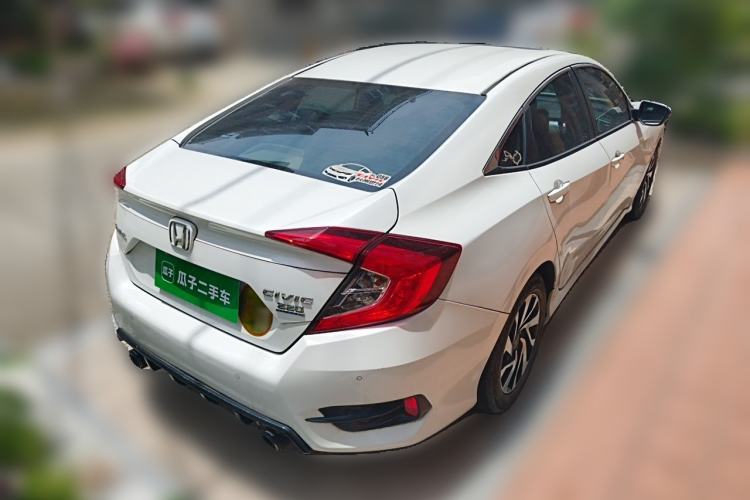 Used Honda Civic 2016 220TURBO CVT Luxury Edition Rear Right 45 Deg