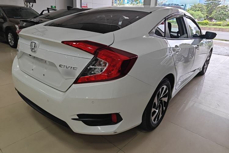 Used Honda Civic 2016 220TURBO CVT Luxury Edition Rear Right 45 Deg