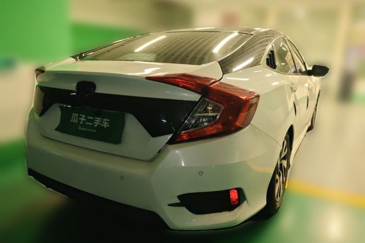 Used Honda Civic 2016 220TURBO CVT Luxury Edition Rear Right 45 Deg