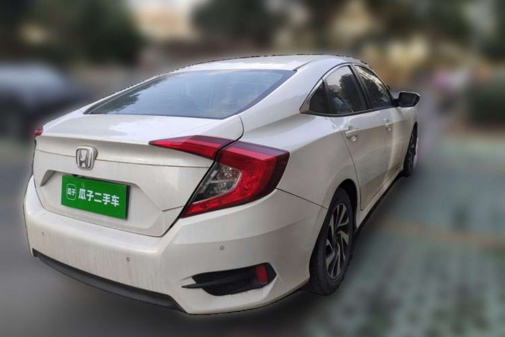 Used Honda Civic 2016 220TURBO CVT Luxury Edition Rear Right 45 Deg