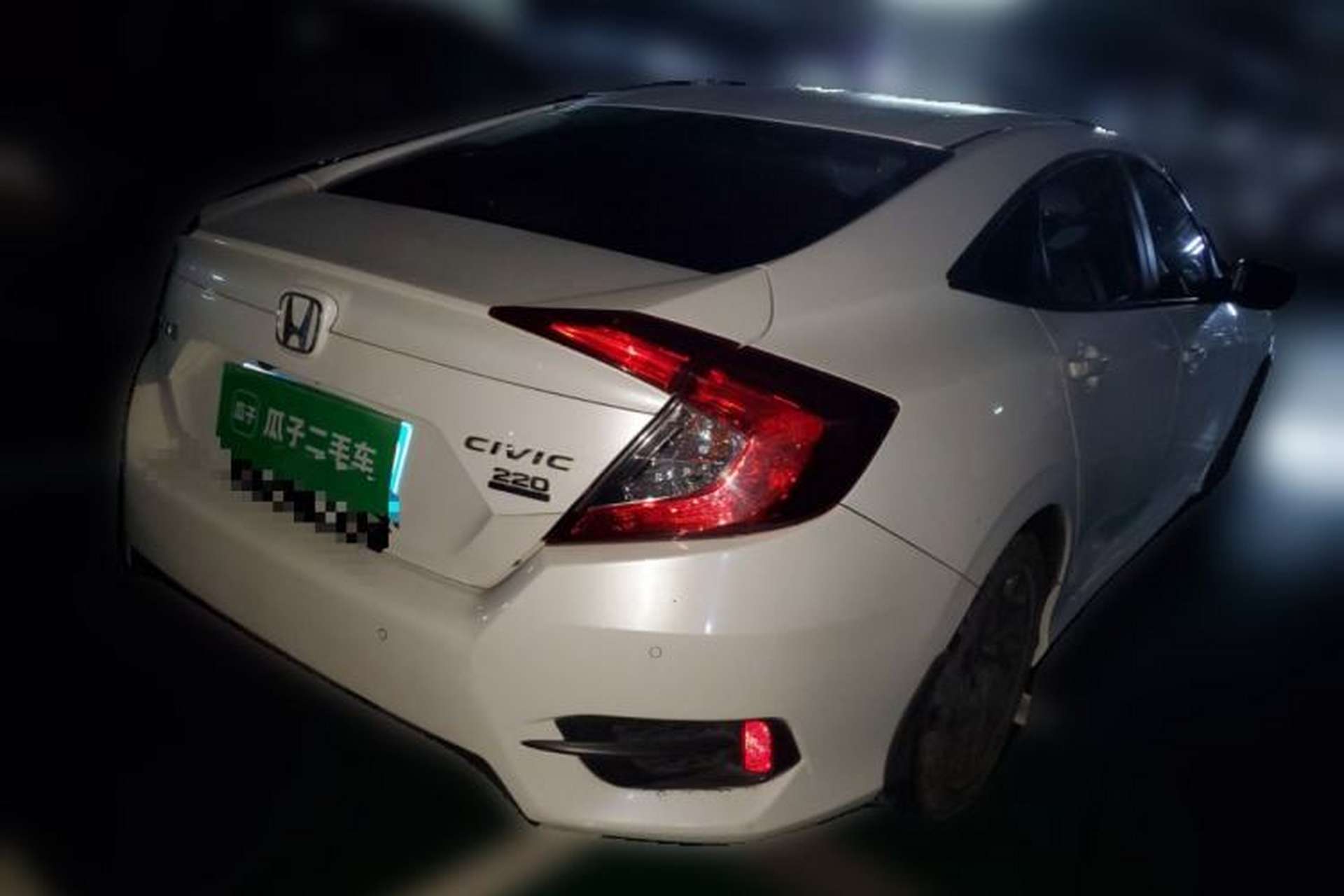 Used Honda Civic 2016 220TURBO Manual Luxury Edition Rear Right 45 Deg