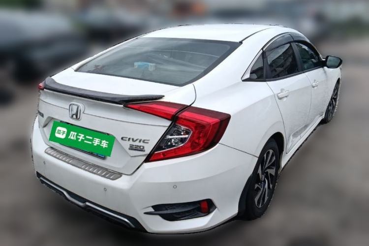 Used Honda Civic 2016 220TURBO CVT Luxury Edition Rear Right 45 Deg