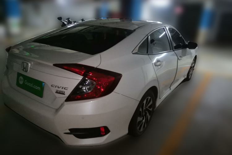 Used Honda Civic 2016 220TURBO CVT Luxury Edition Rear Right 45 Deg