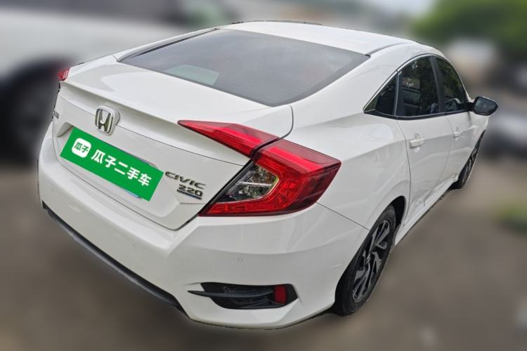 Used Honda Civic 2016 220TURBO CVT Luxury Edition Rear Right 45 Deg