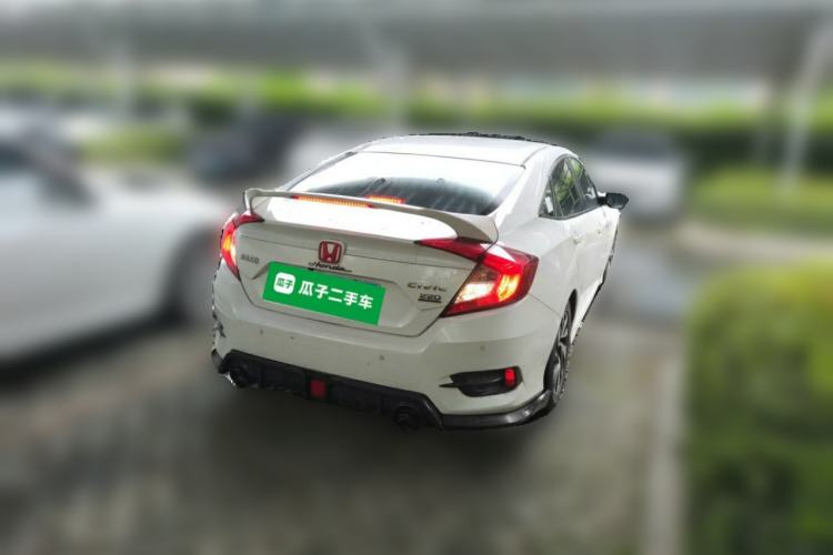 Used Honda Civic 2016 220TURBO CVT Luxury Edition Rear Right 45 Deg