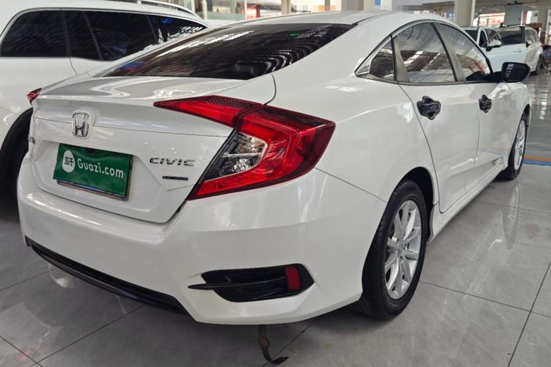 Used Honda Civic 2016 180TURBO CVT Comfort Version Rear Right 45 Deg