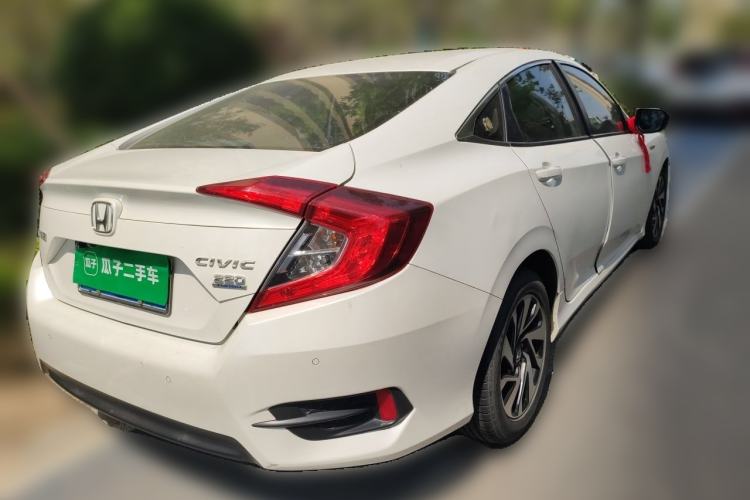 Used Honda Civic 2016 220TURBO CVT Luxury Edition Rear Right 45 Deg