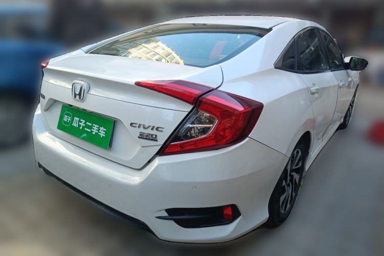 Used Honda Civic 2016 220TURBO CVT Luxury Edition Rear Right 45 Deg
