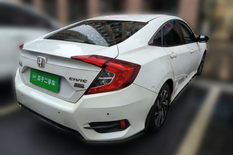 Used Honda Civic 2016 220TURBO CVT Luxury Edition Rear Right 45 Deg