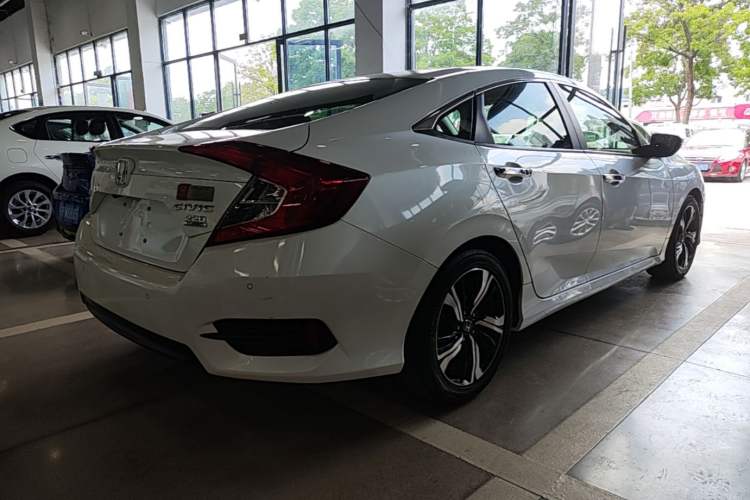 Used Honda Civic 2016 220TURBO CVT Prestige Edition Rear Right 45 Deg