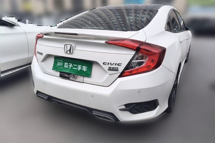 Used Honda Civic 2016 220TURBO Manual Luxury Edition Rear Right 45 Deg
