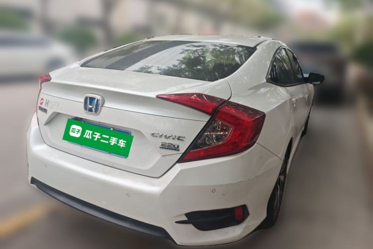 Used Honda Civic 2016 220TURBO CVT Luxury Edition Rear Right 45 Deg
