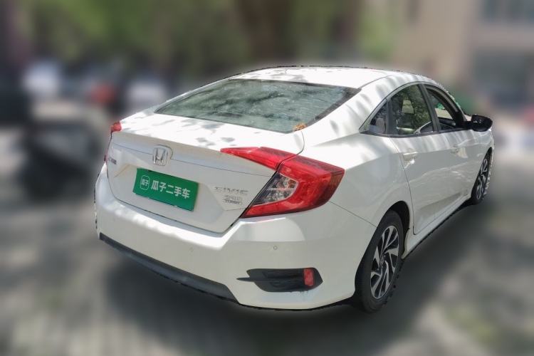 Used Honda Civic 2016 220TURBO CVT Luxury Edition Rear Right 45 Deg
