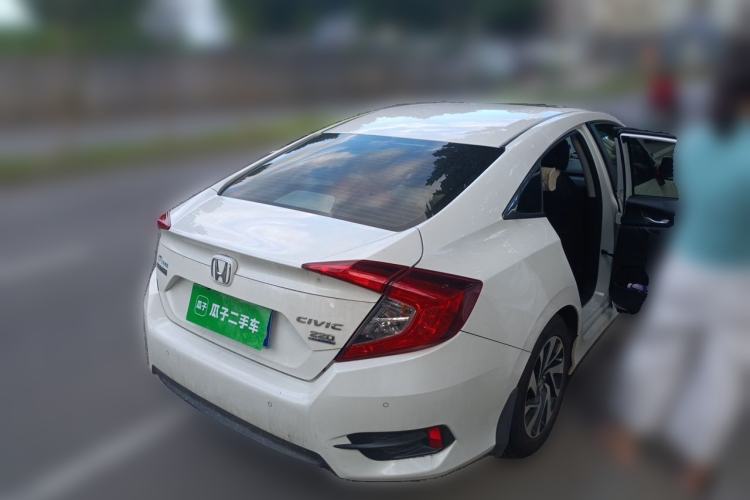 Used Honda Civic 2016 220TURBO CVT Luxury Edition Rear Right 45 Deg