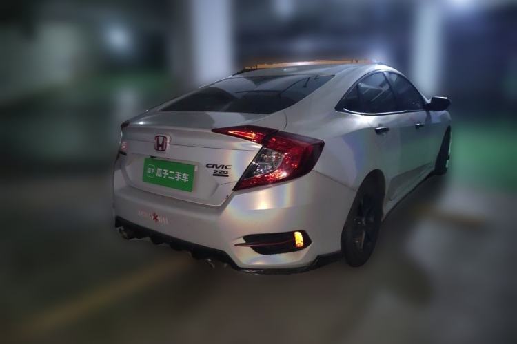 Used Honda Civic 2016 220TURBO CVT Luxury Edition Rear Right 45 Deg