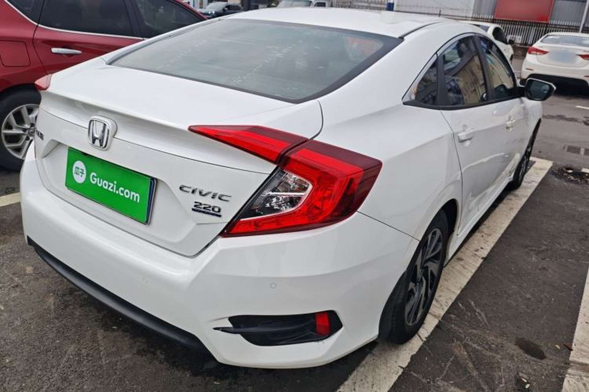 Used Honda Civic 2016 220TURBO CVT Luxury Edition Rear Right 45 Deg