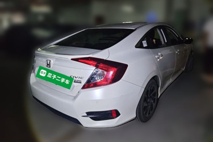 Used Honda Civic 2016 220TURBO CVT Luxury Edition Rear Right 45 Deg