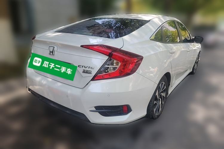 Used Honda Civic 2016 220TURBO CVT Luxury Edition Rear Right 45 Deg