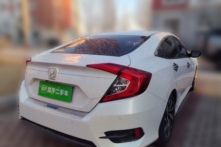 Used Honda Civic 2016 220TURBO CVT Luxury Edition Rear Right 45 Deg