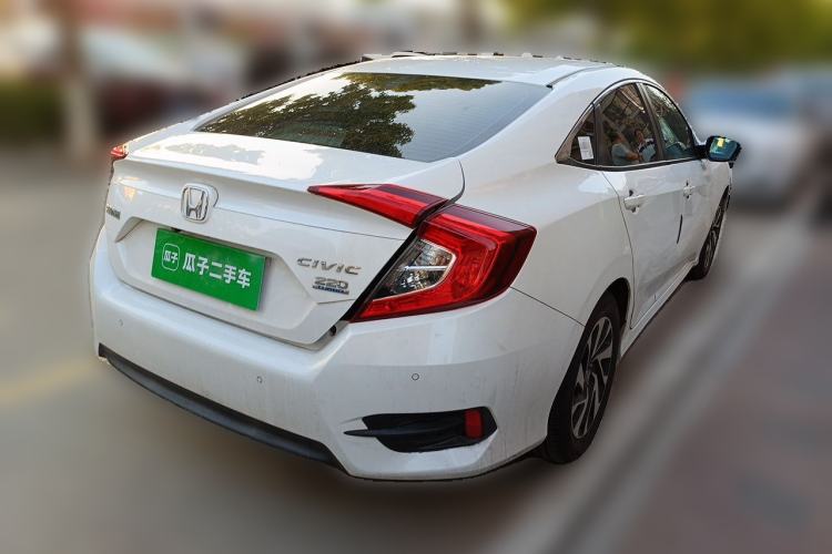 Used Honda Civic 2016 220TURBO CVT Luxury Edition Rear Right 45 Deg