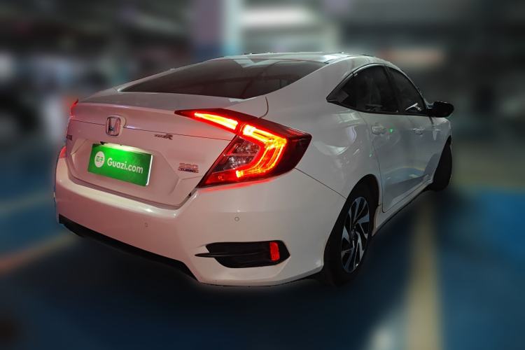 Used Honda Civic 2016 220TURBO CVT Luxury Edition Rear Right 45 Deg