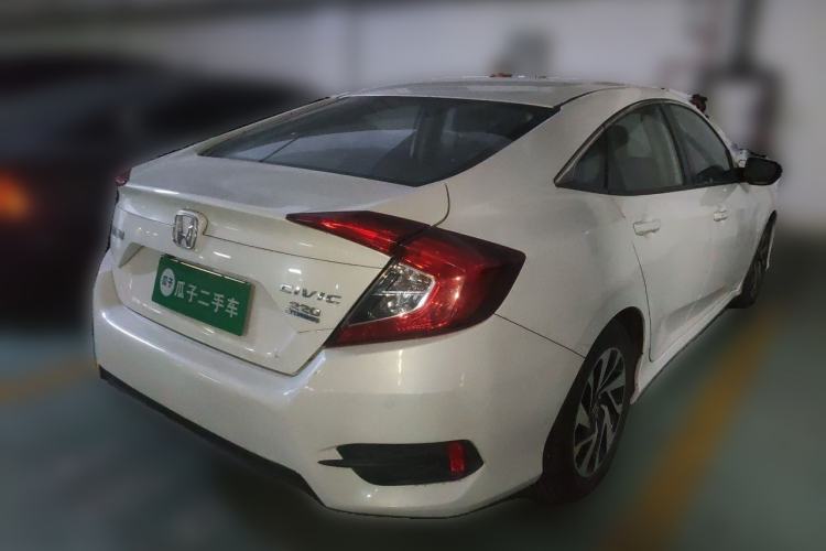 Used Honda Civic 2016 220TURBO CVT Luxury Edition Rear Right 45 Deg
