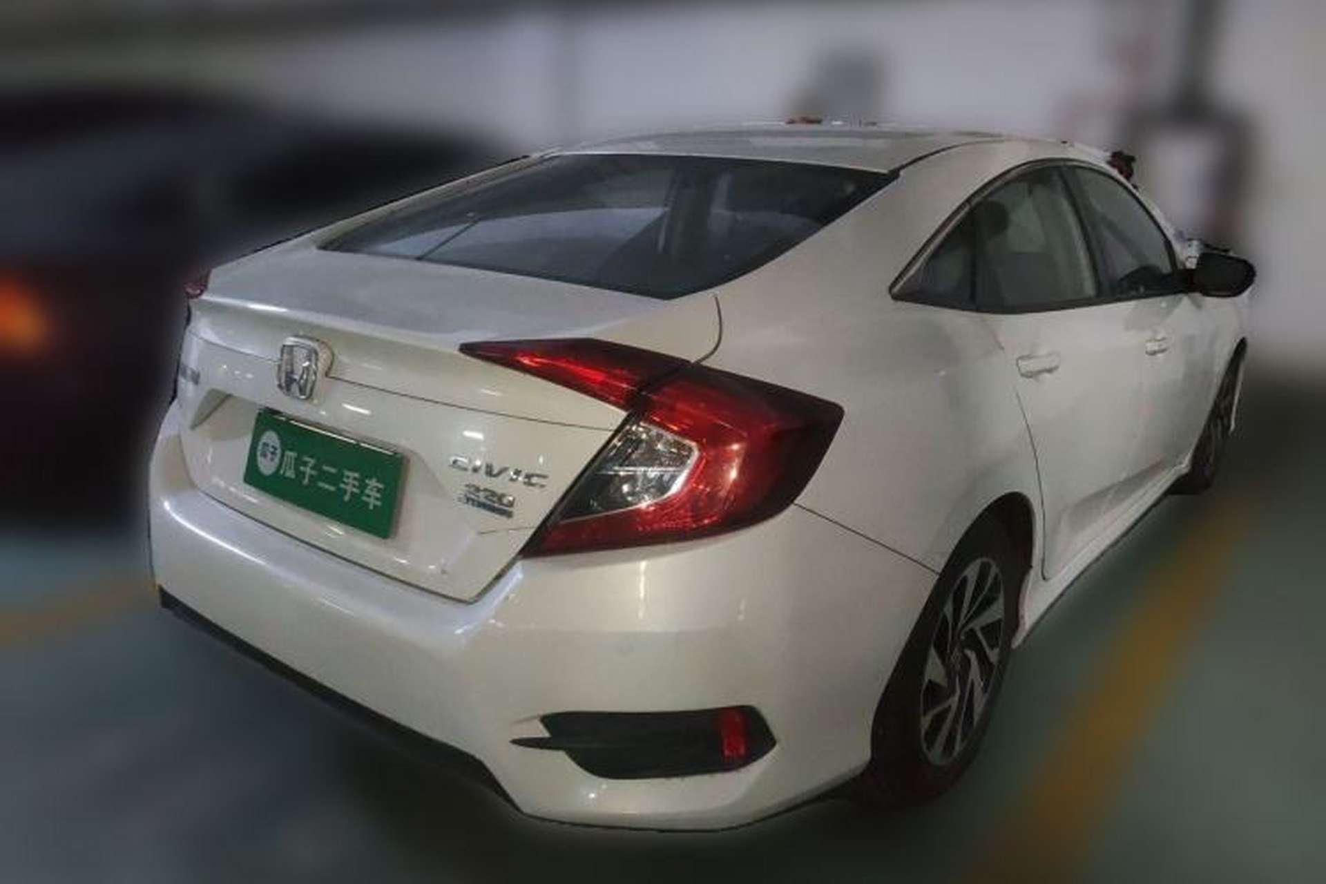 Used Honda Civic 2016 220TURBO CVT Luxury Edition Rear Right 45 Deg