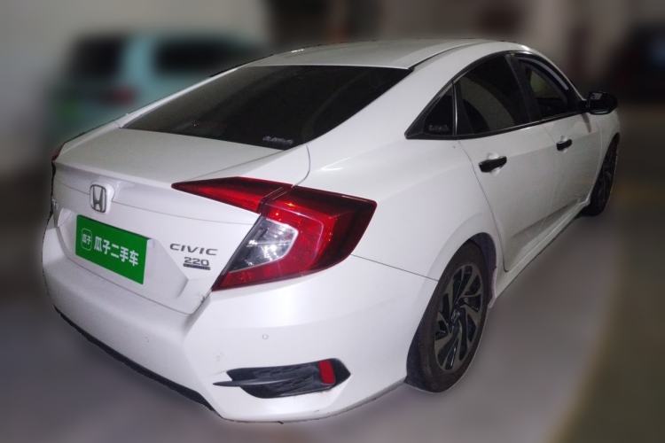 Used Honda Civic 2016 220TURBO Manual Luxury Edition Rear Right 45 Deg