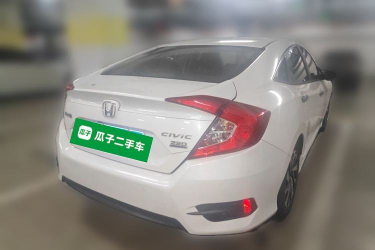 Used Honda Civic 2016 220TURBO CVT Luxury Edition Rear Right 45 Deg
